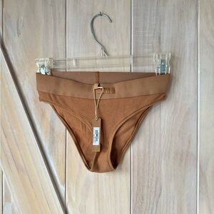 SKIMS High Waisted Panties Size XXS Color Camel Brand New
